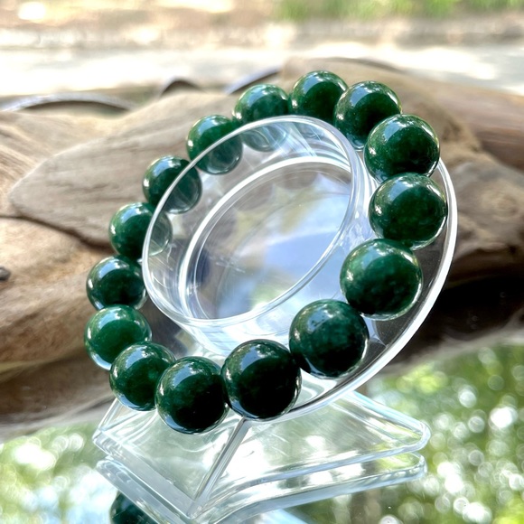 14mm Natural Green Russian Jade Beaded Bracelet - adjustable - Picture 5 of 11
